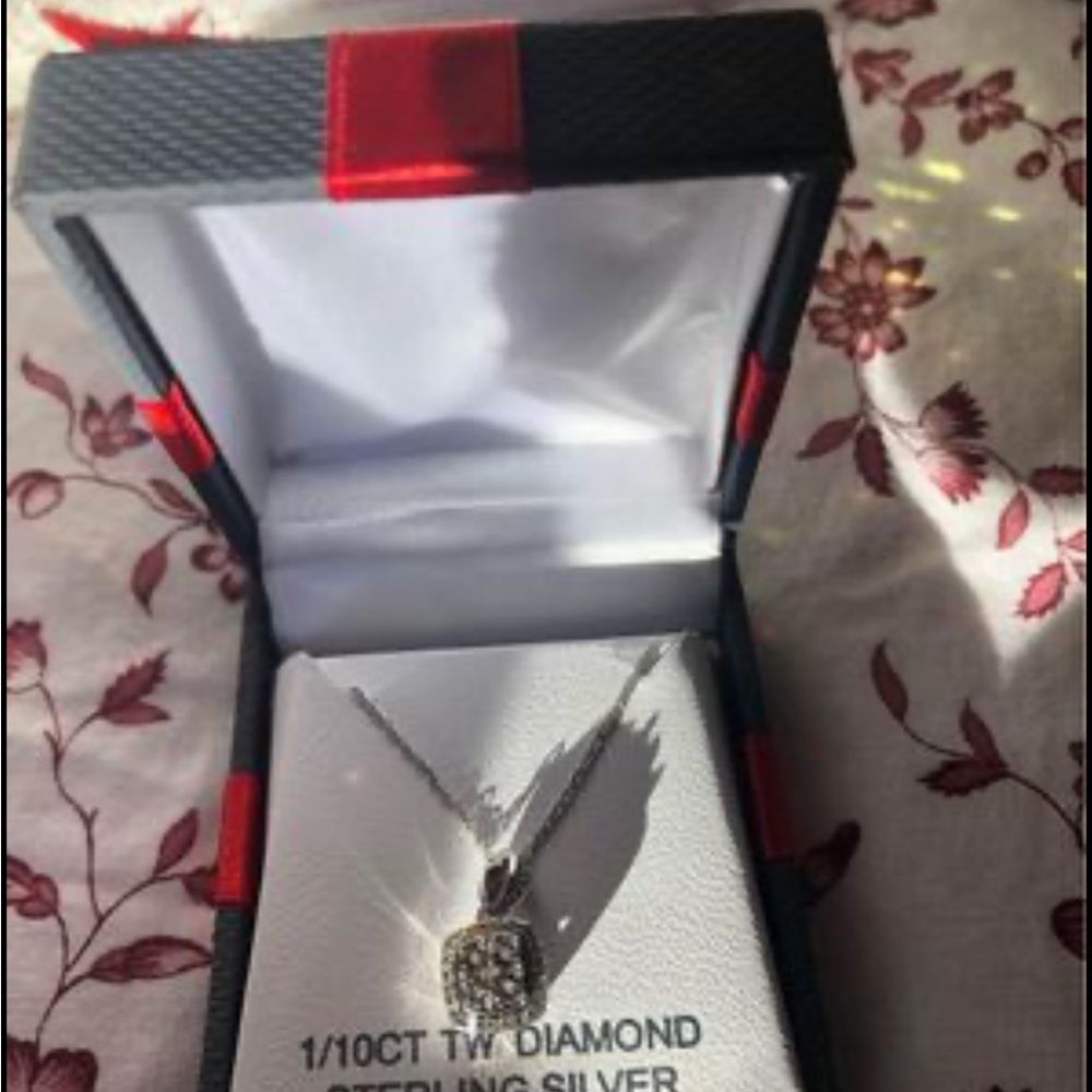 Elegant Silver Diamond Pendant Necklace